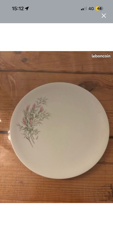 lot de 7 assiettes en porcelaine 1 P�rigueux (24)