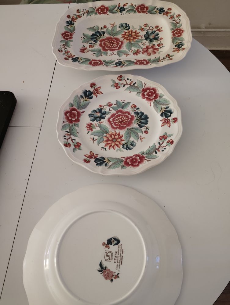 Assiettes Vence Sarreguemines 250 Armenti�res (59)