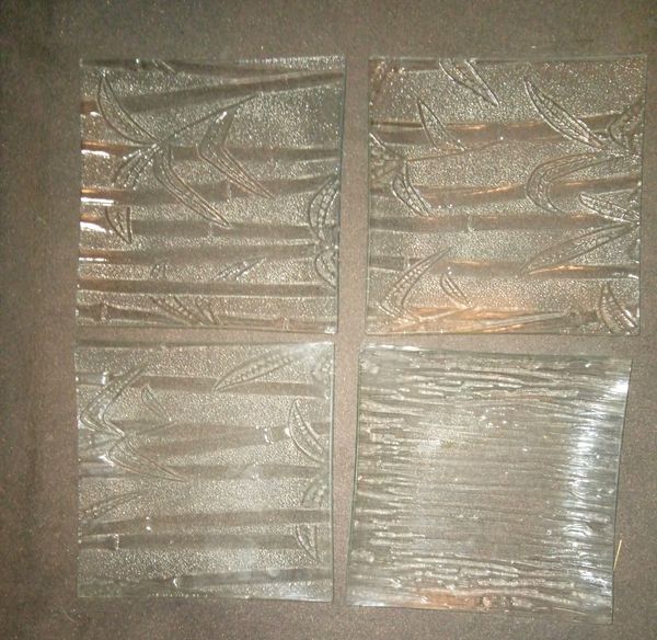 8 assiettes en verre transparentes motif bambous 9 Beauchamp (95)