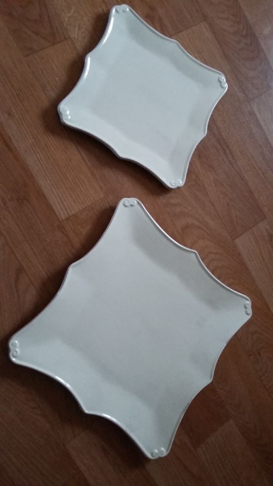 Lot d'assiettes 
15 Lyon 3 (69)