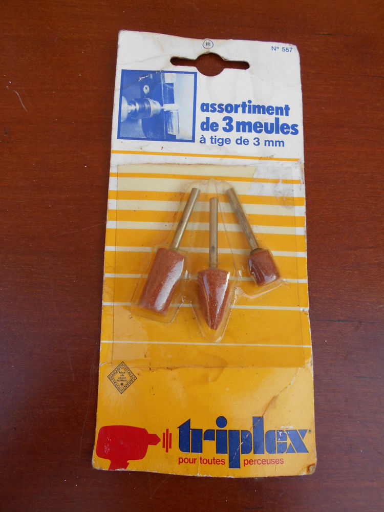 ASSORTIMENT DE 3 MEULES � tige   Triplex   2 Dammarie-les-Lys (77)