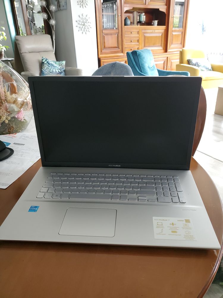 PC ASUS VivoBook 17 400 Isneauville (76)
