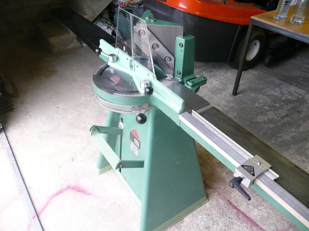 Atelier d encadrement 2000 Savignac-de-l'Isle (33)