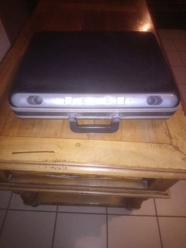 Attach� case DELSEY 0 Caudry (59)