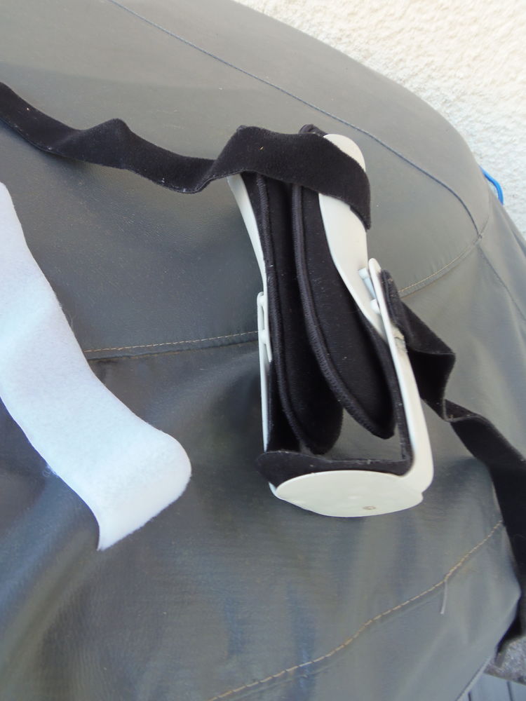 attelle.... jambe... genou et attelle cheville 25 Castelnau-de-L�vis (81)