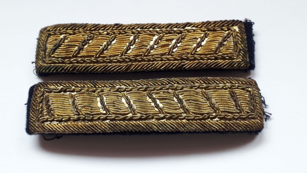 2 attentes Officier sup�rieur Arm�e de l'Air
28 Salon-de-Provence (13)