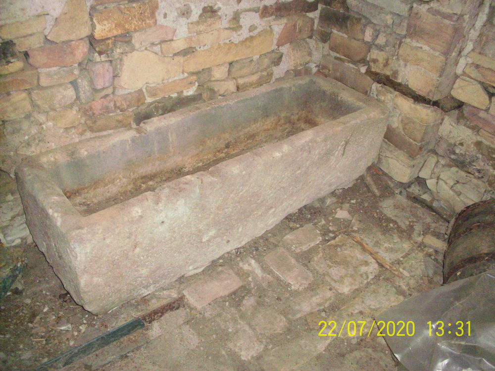 auge ancienne en pierre 200 Villacourt (54)