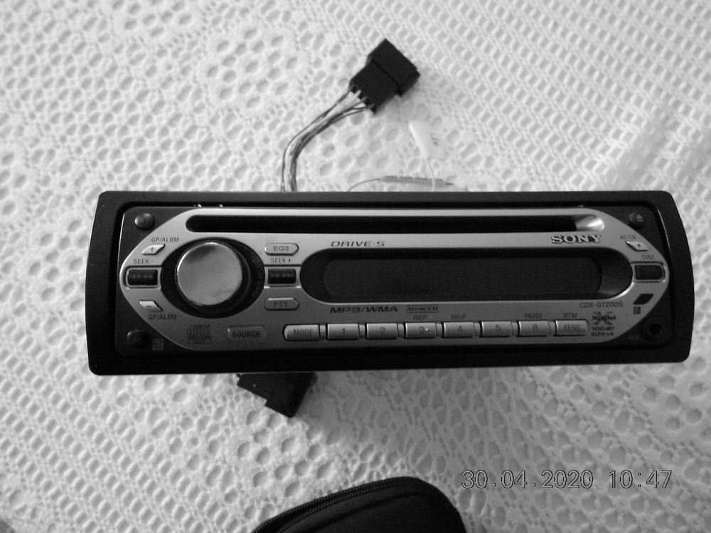 Auto radio avec lecteur de cassette sony