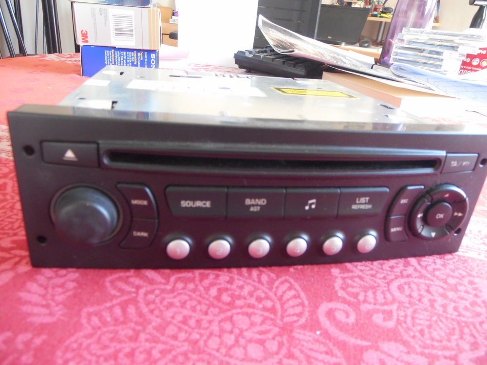 Auto radio Blaupunkt 10 �chirolles (38)
