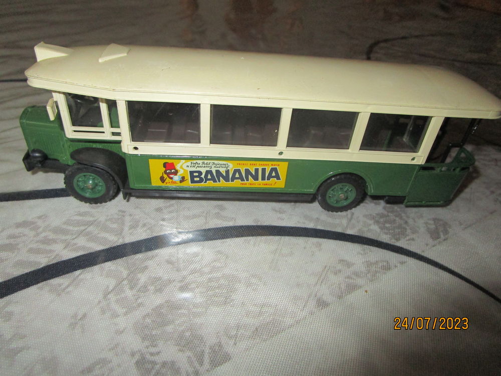 autobus RENAULT collection marque  SOLIDO  TN6C au 1/50�me 20 Chanteloup-en-Brie (77)