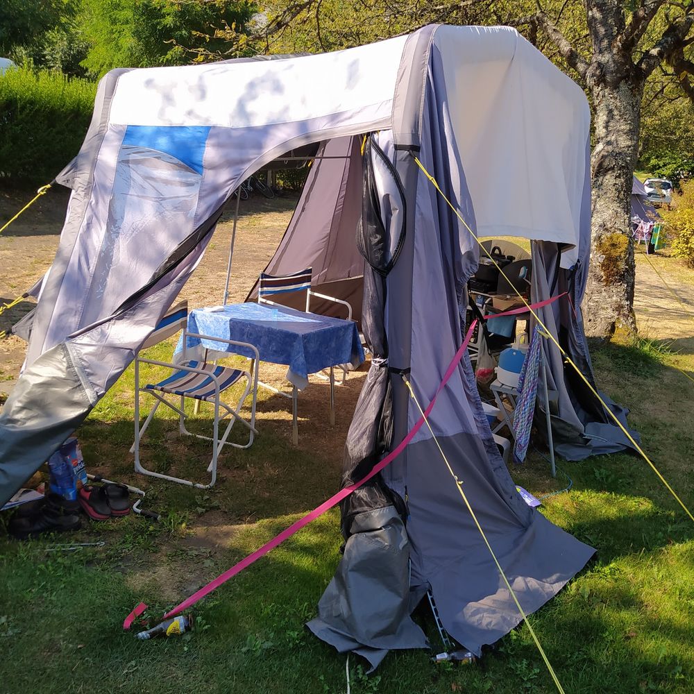 auvent caravane, camping-car ind�pendant 400 Villereau (59)