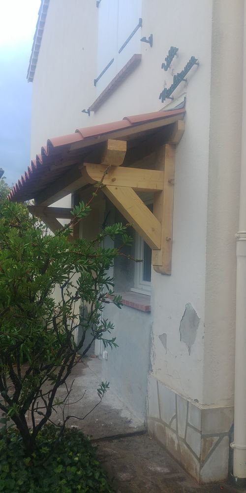 Auvent complet style proven�al NEUF
900 Saint-Rapha�l (83)