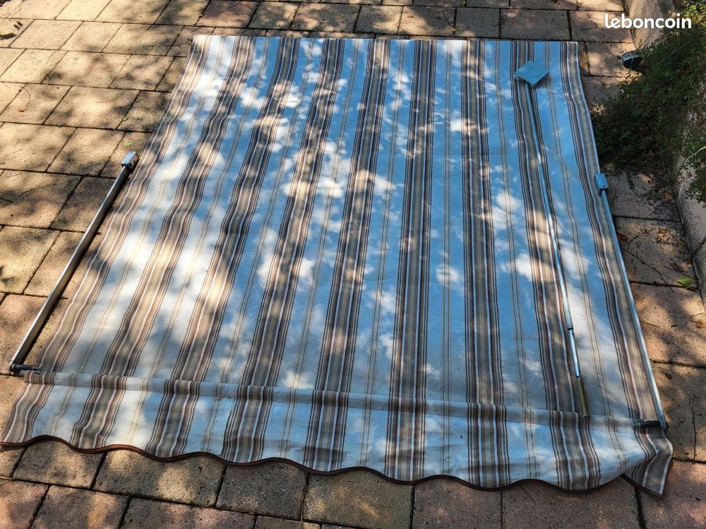 Auvent exterieur pour fen�tre 40 Aurillac (15)