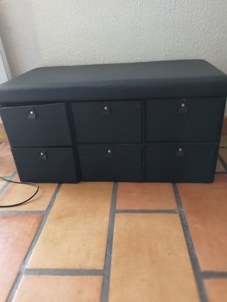 avant le 30/10 Banc de rangement noir avec tiroirs 12 Saint-Aubin-le-Cloud (79)