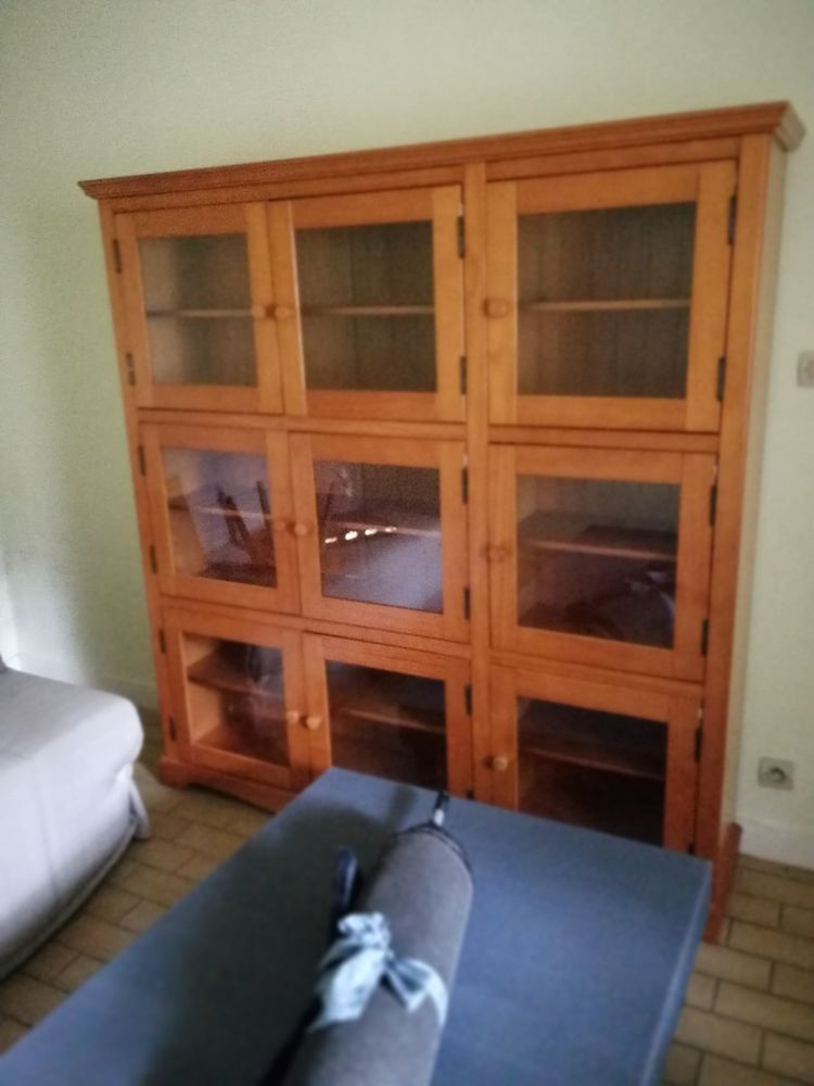 avant le 30/10 Biblioth�que 9 p. vitr�es 270 Saint-Aubin-le-Cloud (79)