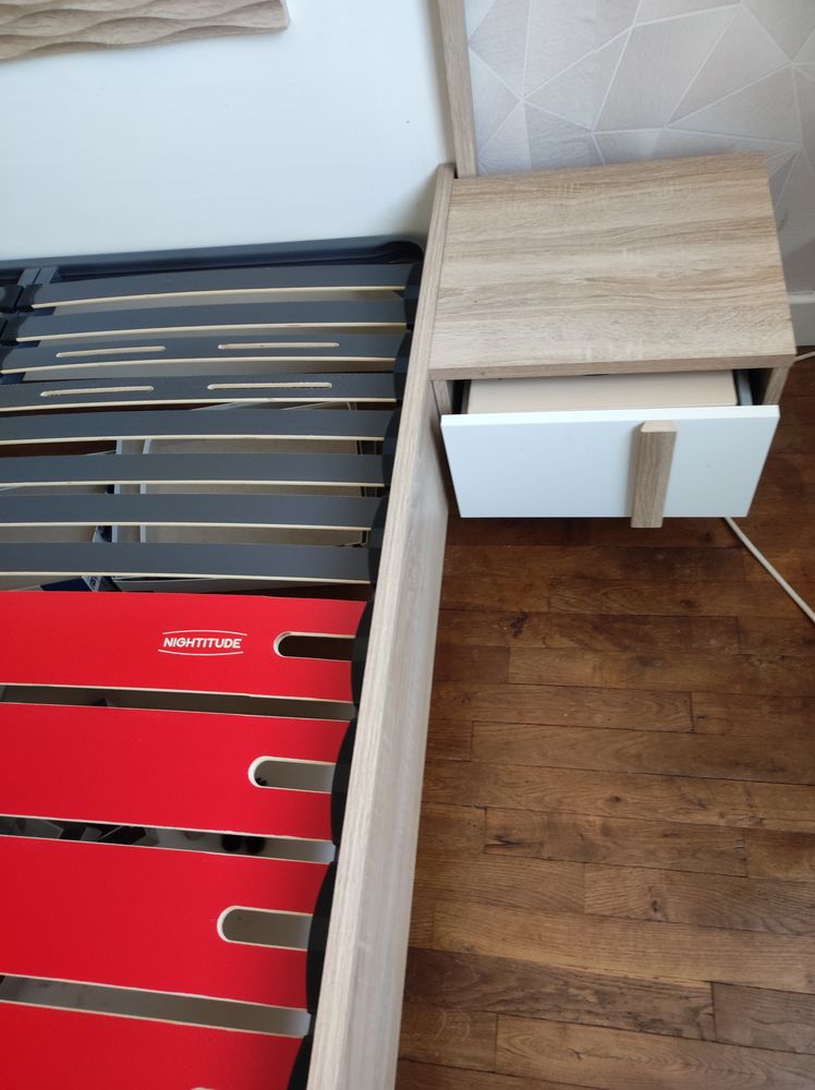 Lit avec chevets + sommier +matelas 250 Brive-la-Gaillarde (19)