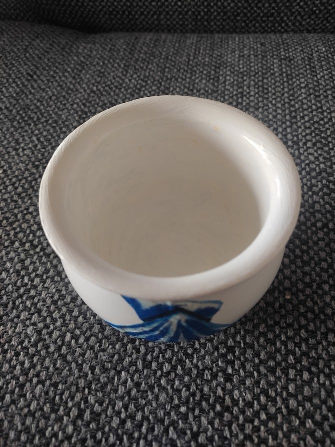 M (29) - Pot avec coquillage 1 Paris 13 (75)