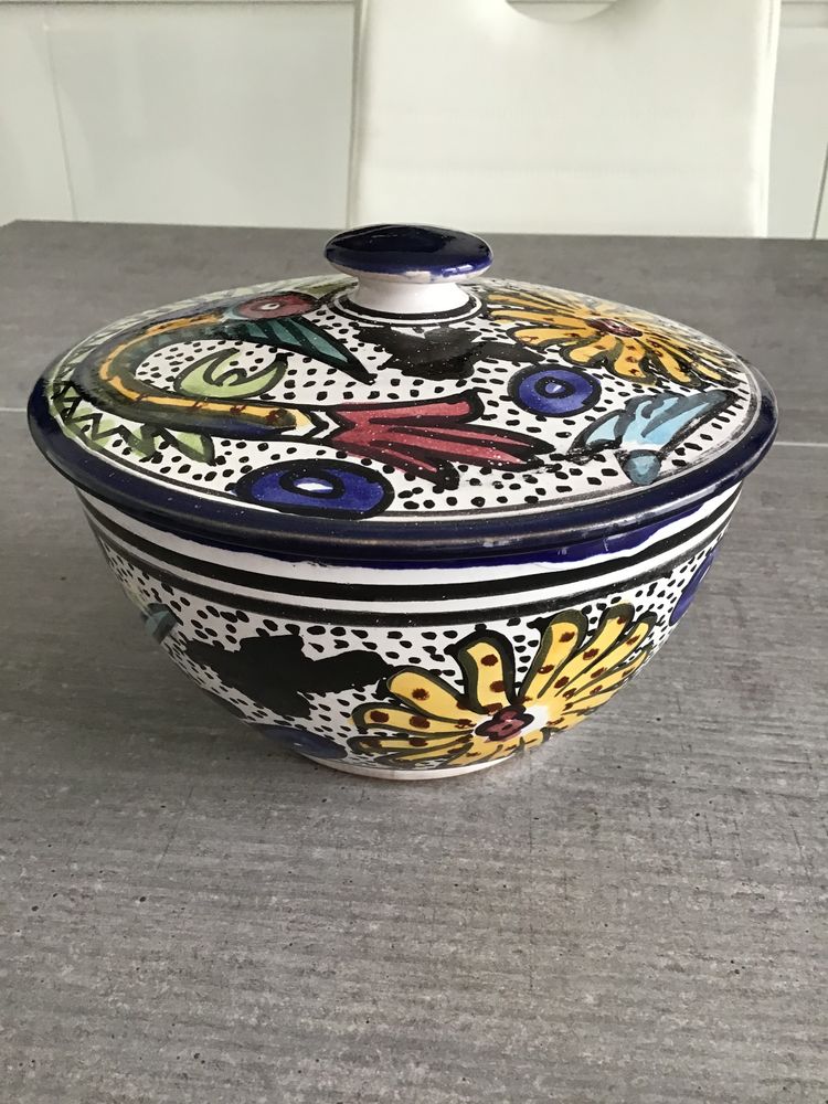 Pot avec couvercle 8 Jonage (69)