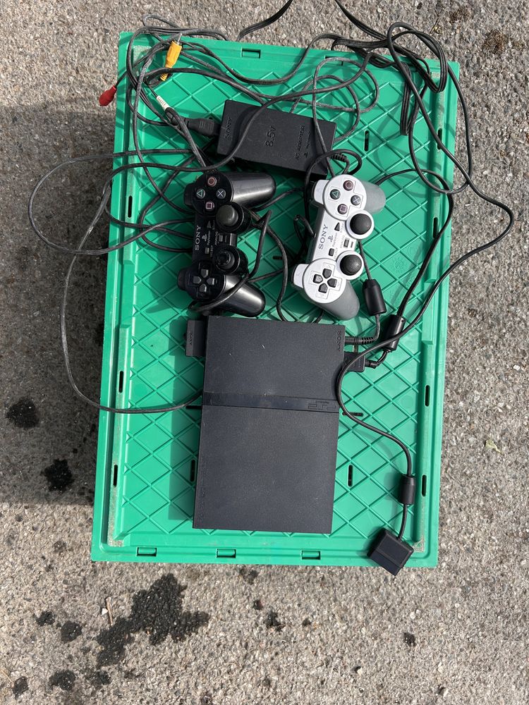 PS2 avec deux manettes 35 Carcassonne (11)