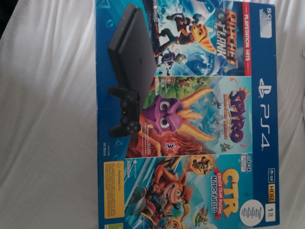 PS4 1To avec 17 jeux 150 Saint-Quentin (02)