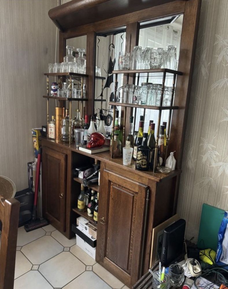 bar avec miroir et bar d'angle en laiton ch�ne 400 Claye-Souilly (77)