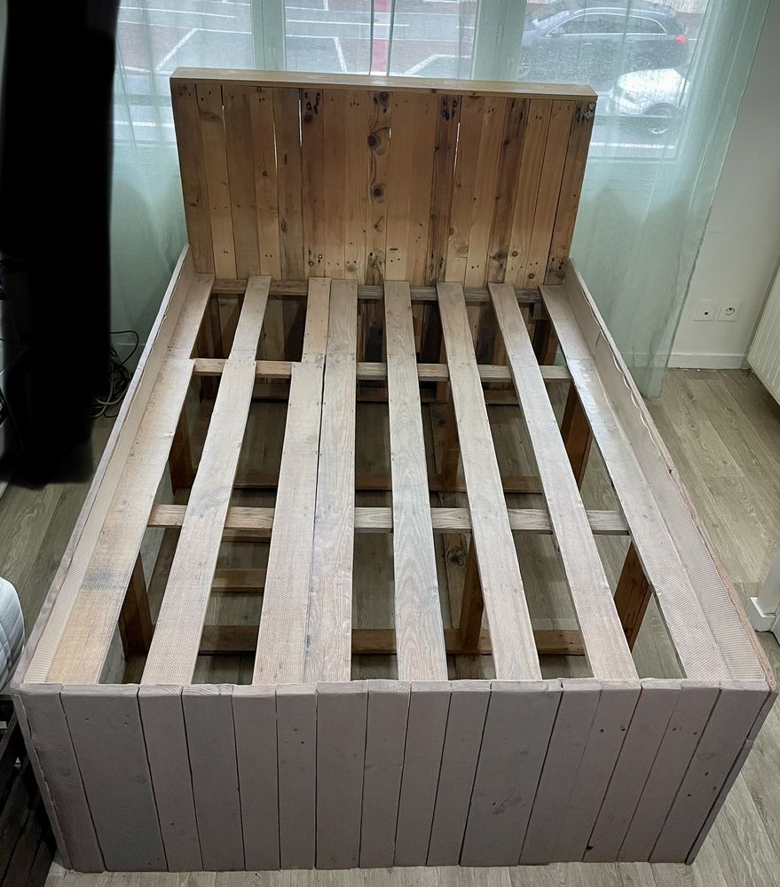 Lit avec rangements + t�te de lit en palette 0 Chelles (77)