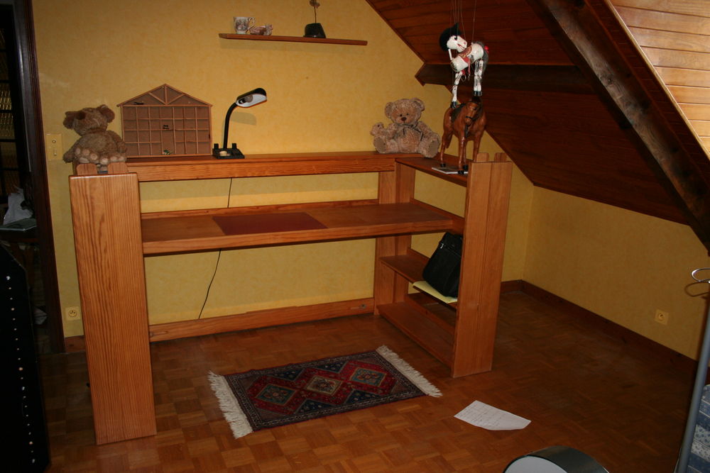 LIT AVEC SOMMIER + ARMOIRE +BUREAU 0 Marcoussis (91)