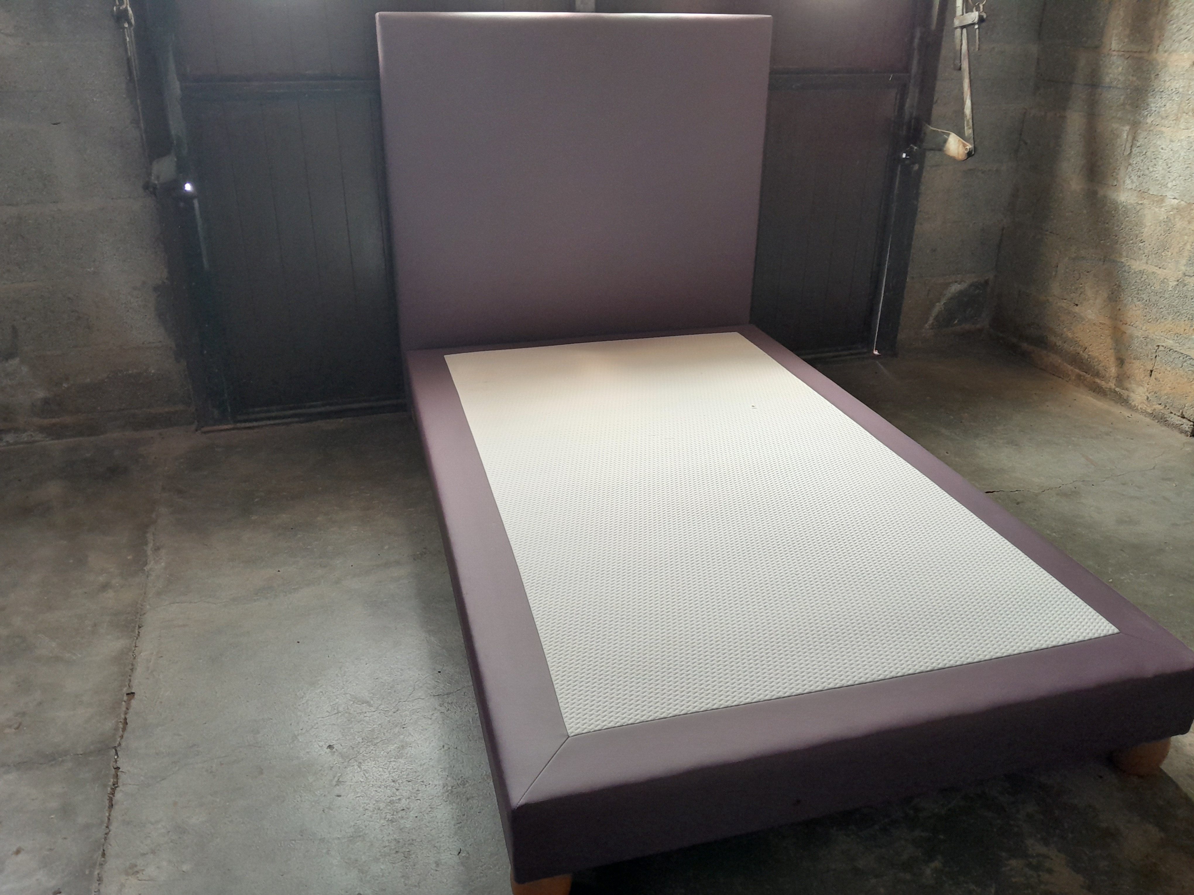 Lit  avec sommier a lattes et matelas memoire de forme 250 Ciry-le-Noble (71)