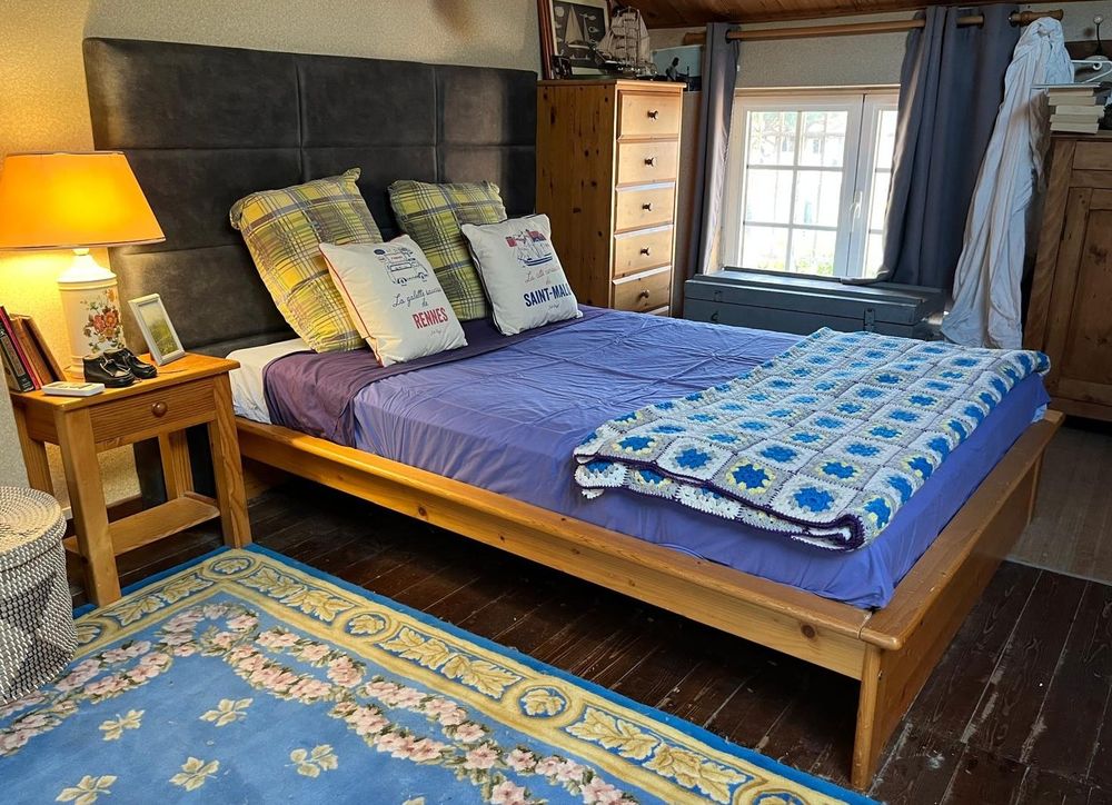 lit 140 X 190 avec sommier � lattes et t�te de lit 95 Canet-en-Roussillon (66)