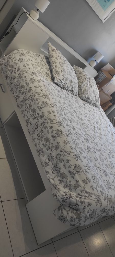 Lit avec t�te de lit et rangements et cadre � lattes 160x200 220 Peille (06)