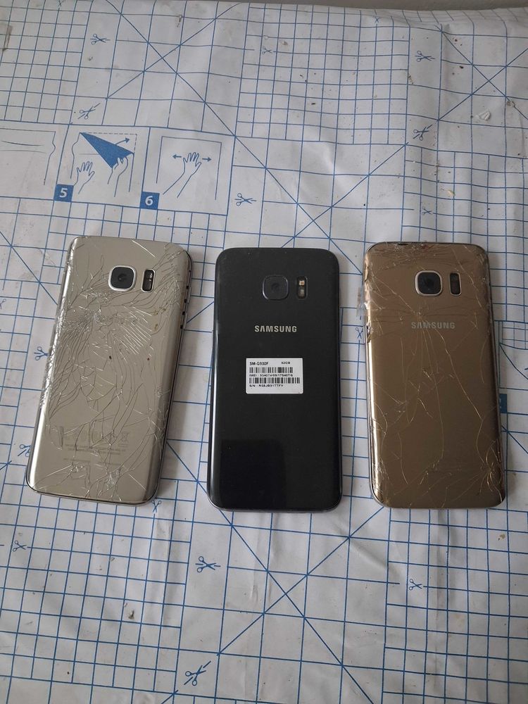 avendre un lots 3 t�l�phonessamsung s7 pour pi�ce 30 Paris 20 (75)