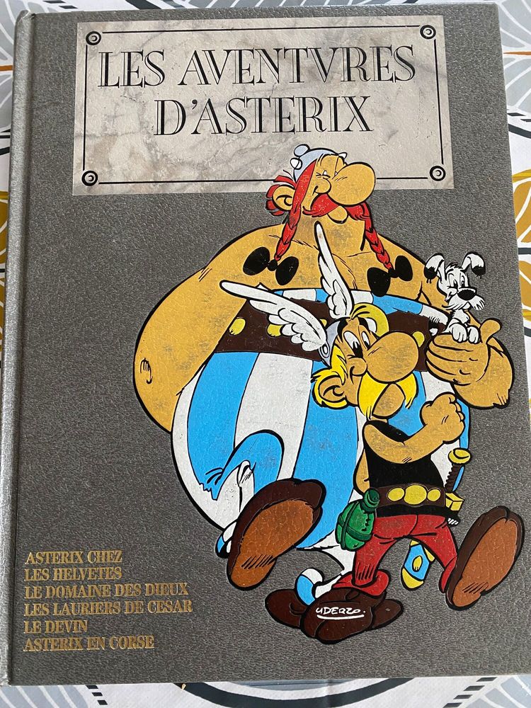 LES AVENTURES D ASTERIX TOME IV 20 Lamballe (22)