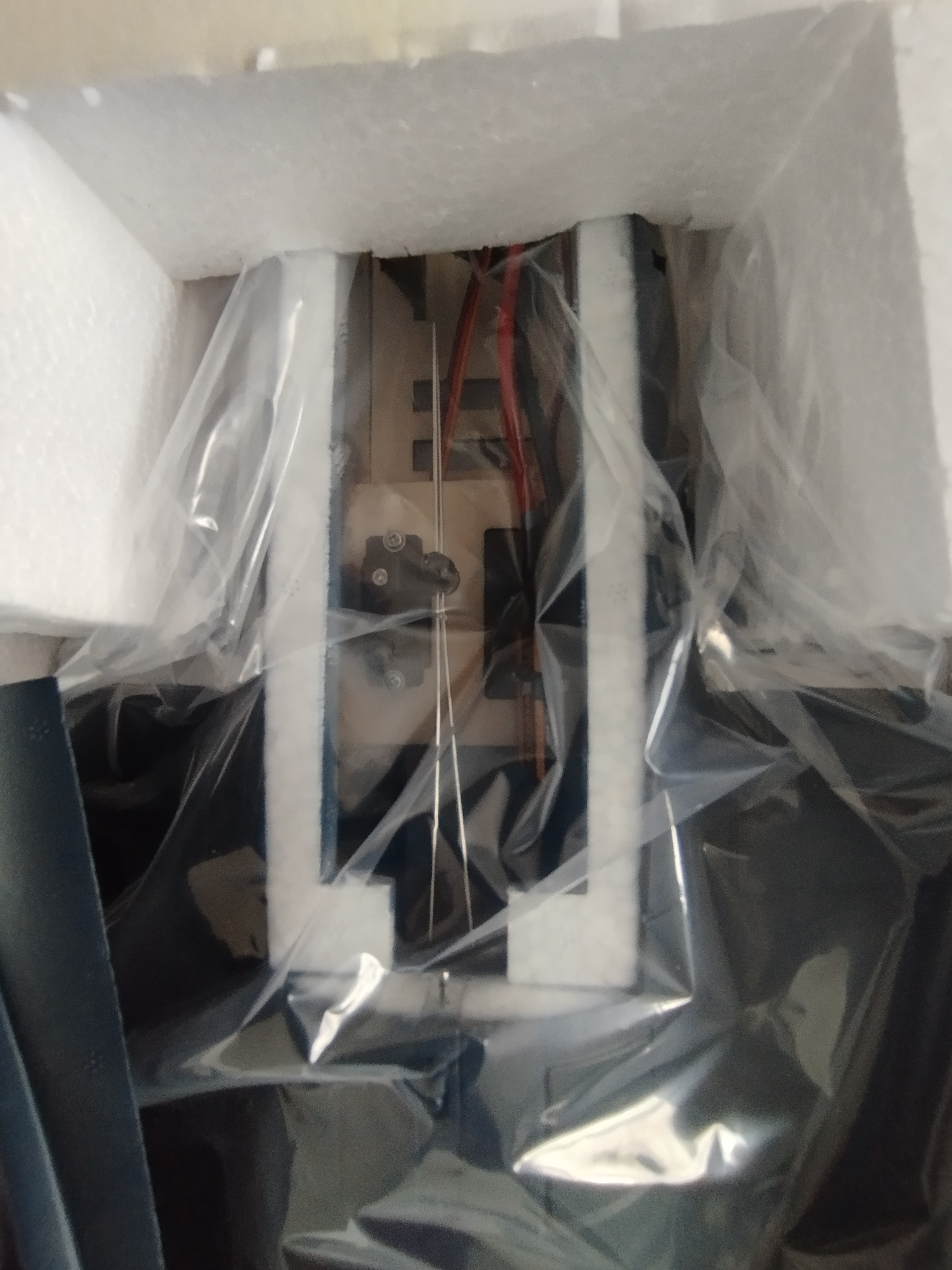 Avion radiocommand� turbine �lectrique 
150 Tr�laz� (49)