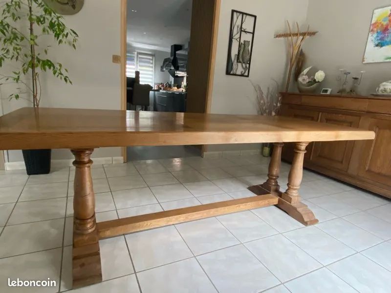 Avis de recherche: table de monast�re en ch�ne clair 500 Saint-Dizier (52)