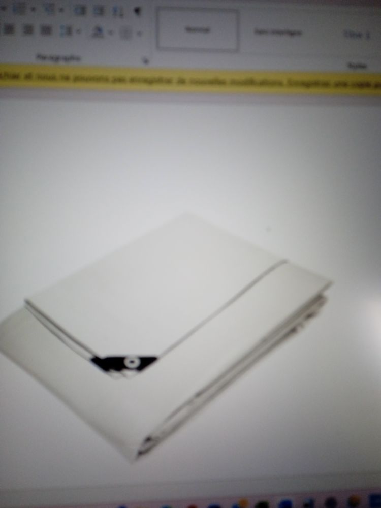 B�che blanche avec oeillets 180g/m� en poly�thyl�ne
produil 45 Andernos-les-Bains (33)