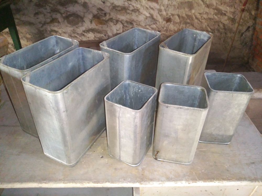 LOT DE 6 BACS ETAIN INOX 30 Bages (66)