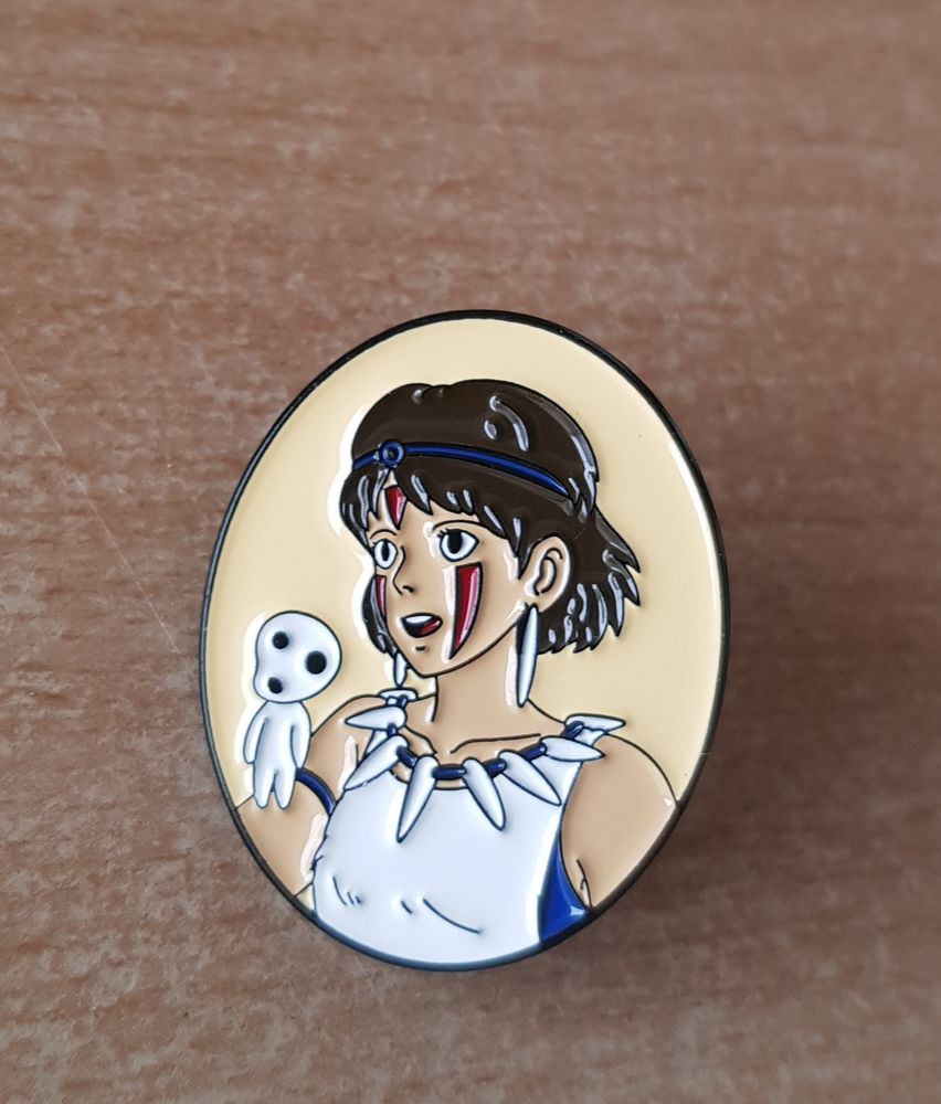 badge broche pins pin's en m�tal �maill� princesse mononok� 4 Carnon Plage (34)