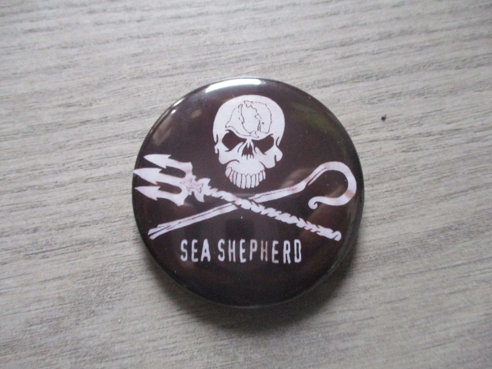 badge sea shepherd  3 Nîmes (30)