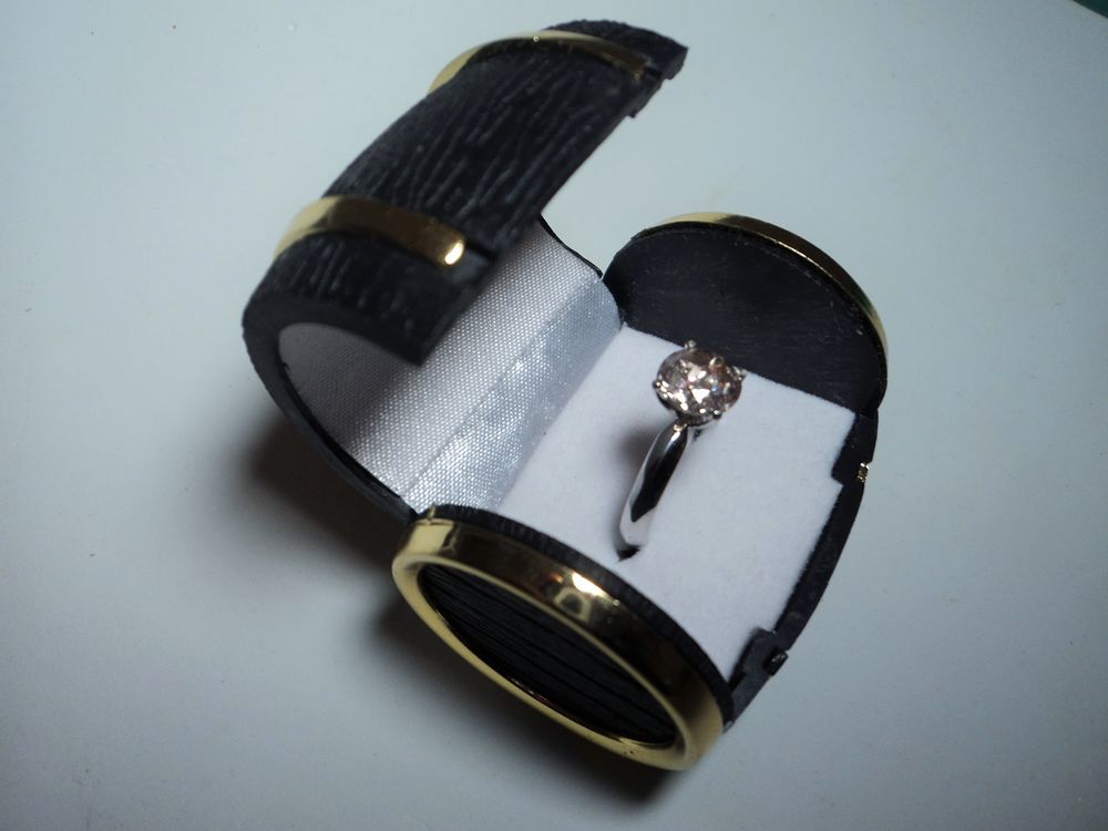 Bague en or 14k avec un diamant de couleur de 2.18 cts 1300 Challuy (58)