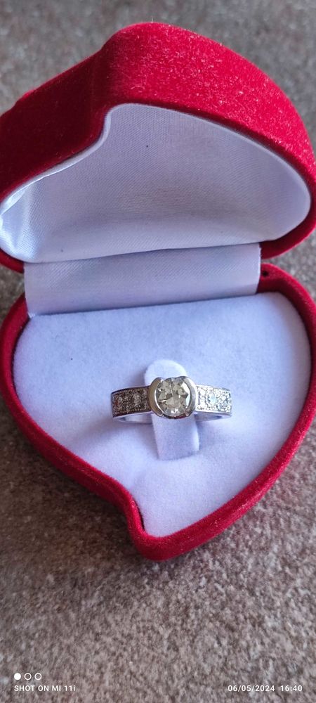 bague or blanc et diamants 2500 Boulogne-Billancourt (92)