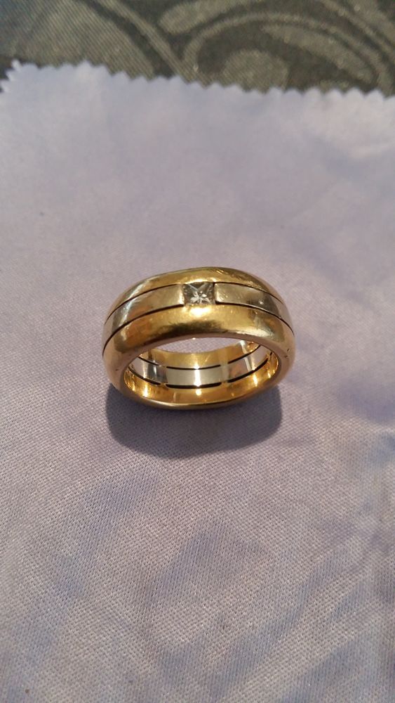 Bague Or blanc et jaune en 18K avec un diamant carr� 1600 Saint-Martin-d'Estr�aux (42)