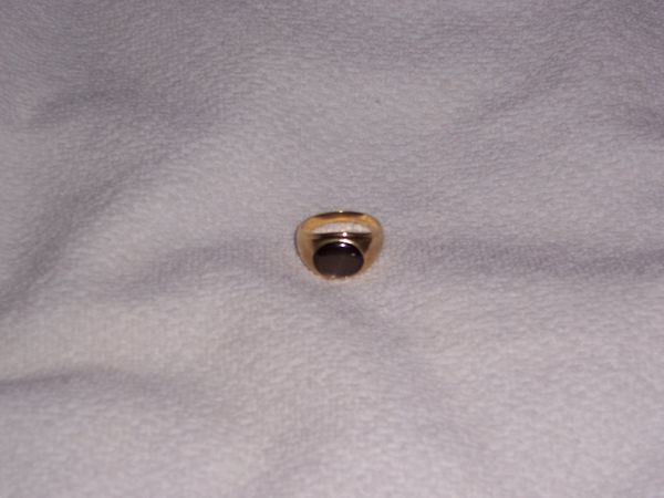 BAGUE EN OR 18 Carats DE 13 Grammes  AVEC PIERRE 350 Soullans (85)