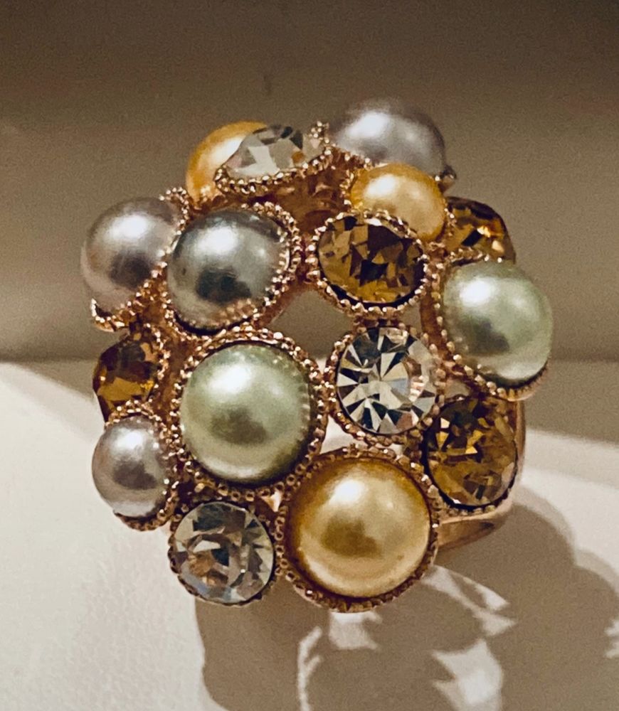 Bague Cocktail 1964  Monn Girl  Femme ? Courr�ges 1200 Coudekerque-Branche (59)