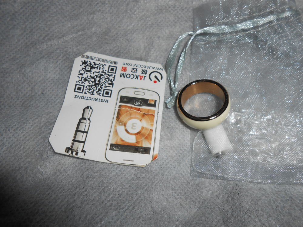 bague couleur or et blanc connect�e 39 Aumale (76)