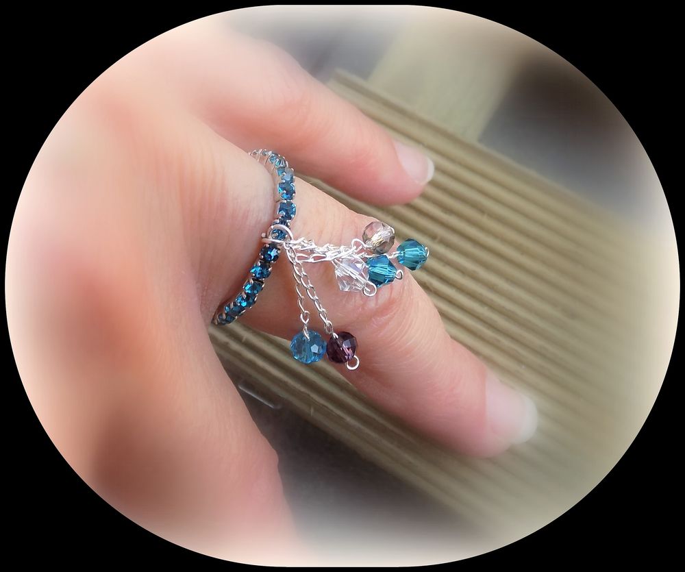 BAGUE CRISTAL SWAROVSKI - ARGENT 925
40 Alata (20)