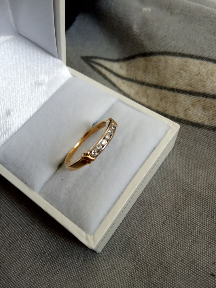  Bague fian�ailles Or 18cts  + 7 Diamants.Fact.290�. 290 Quimperl� (29)