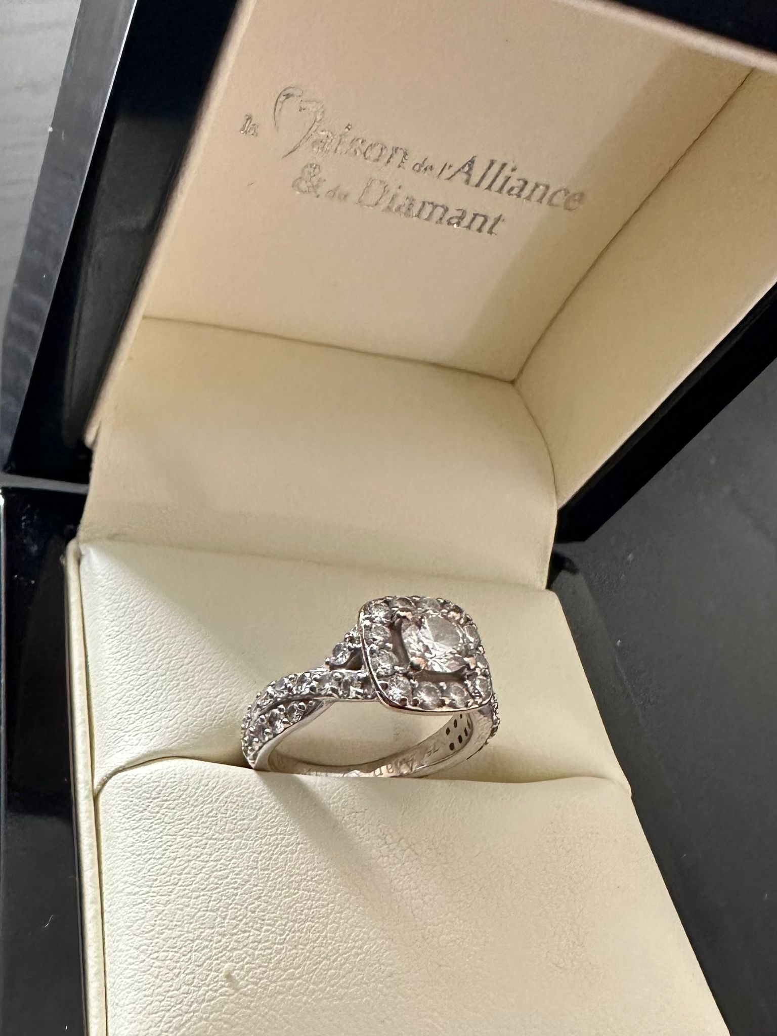  bague de fian�ailles en diamant et or blanc 2200 Serris (77)