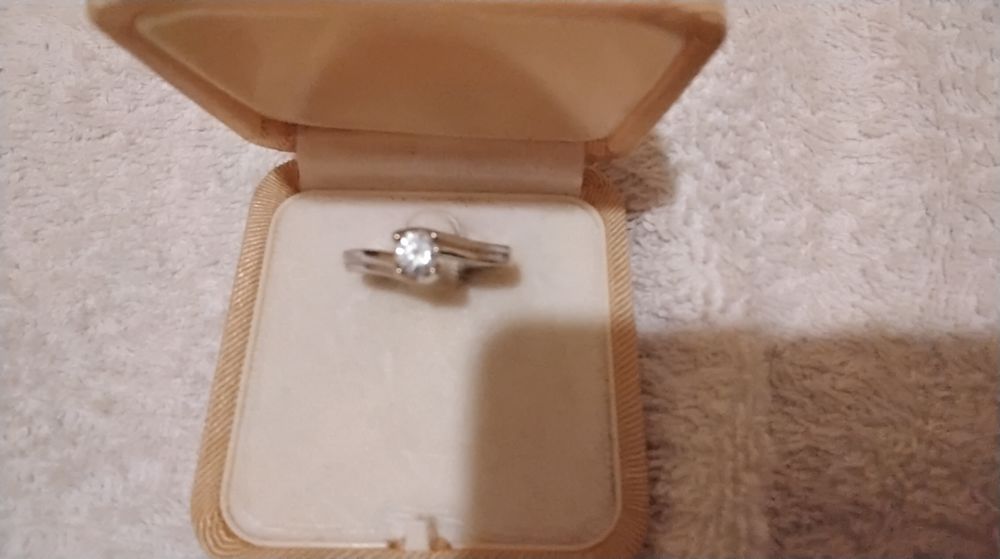 Bague or gris solitaire T54 1 Bourg-Saint-Maurice (73)