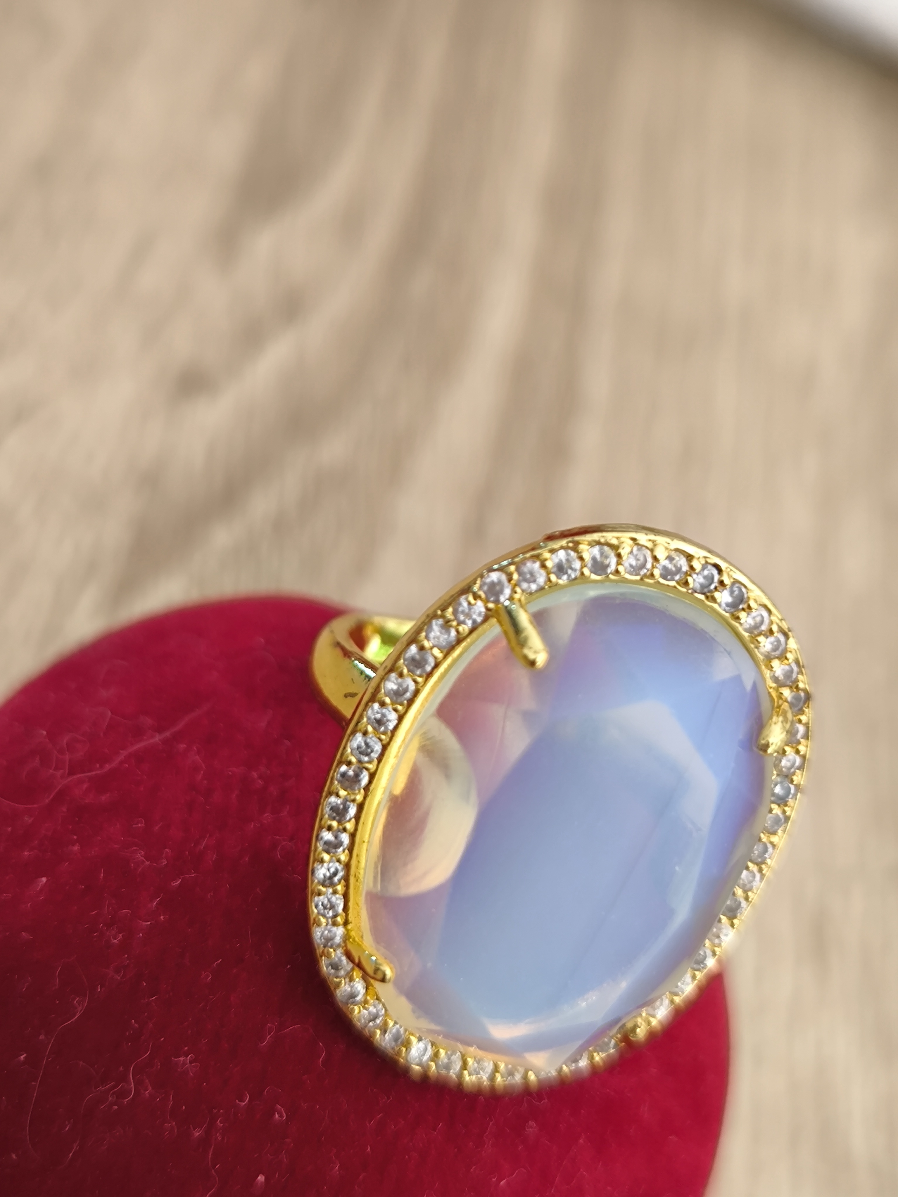 Bague pierre de lune plaqu� or jaune r�glable 40 Sillingy (74)