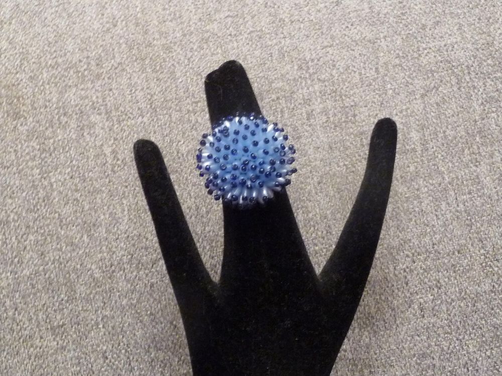 Bague Ronde Fleur en Perles Bleu Clair et Bleu Marine 3 Paris 15 (75)